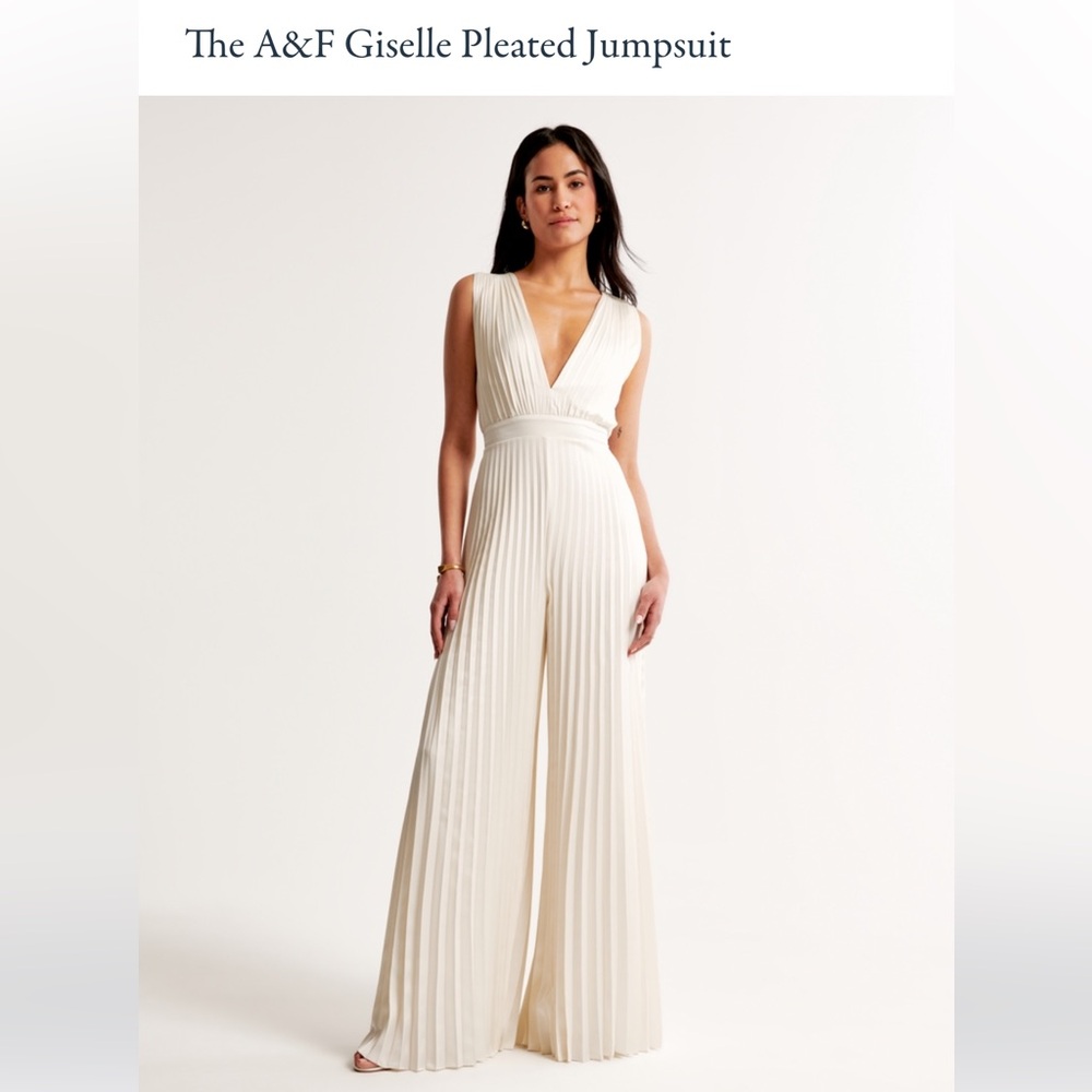 Abercrombie - the A&F Giselle Pleated Jumpsuit